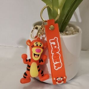 Disney Tigger Orange Stuffed Animal Keychain NWOT